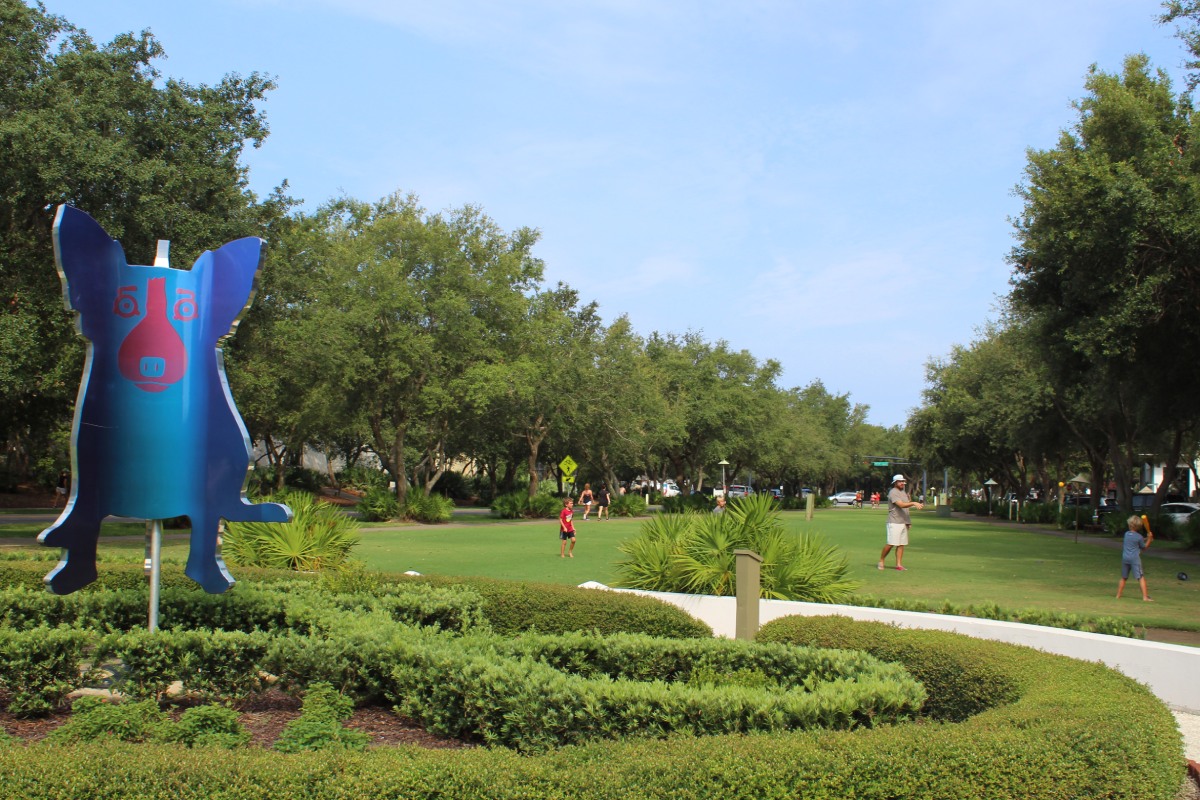 Blue Dog Sculpture by George Rodrigue in Rosemary Beach