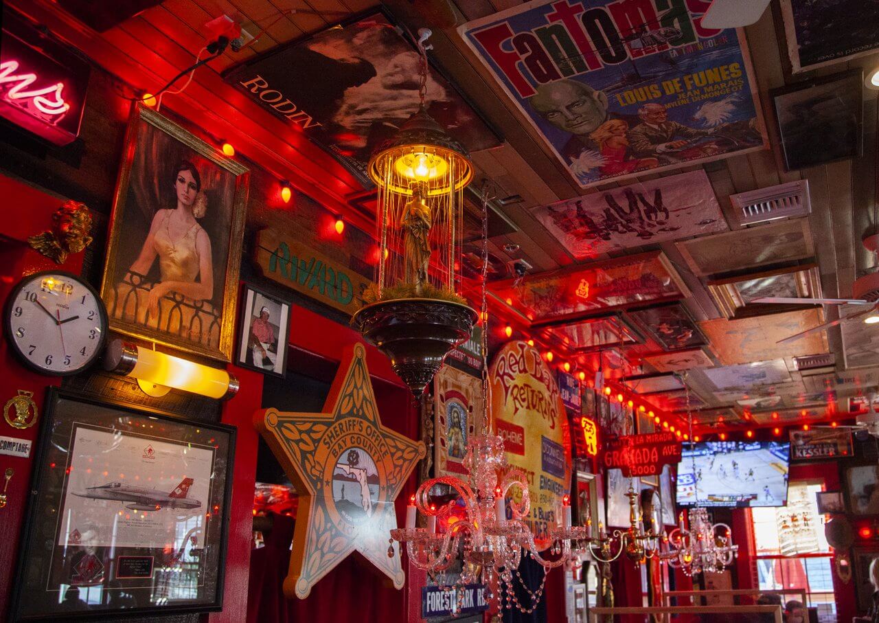 Red Bar
